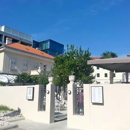 Hotel Ivo 3*